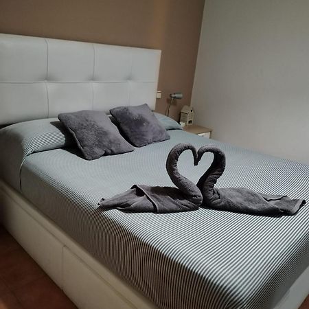 Habitacion Con Cama Matrimonial En Малага Екстер'єр фото