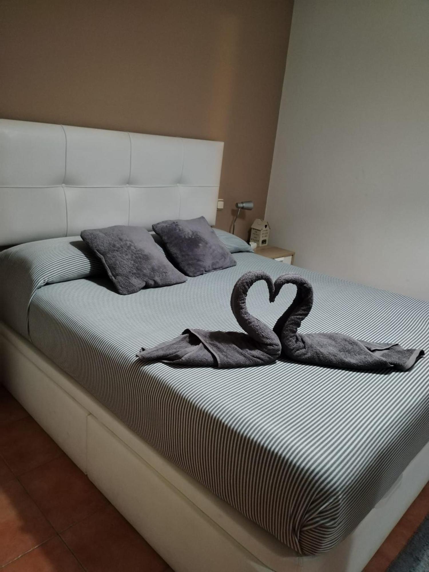 Habitacion Con Cama Matrimonial En Малага Екстер'єр фото